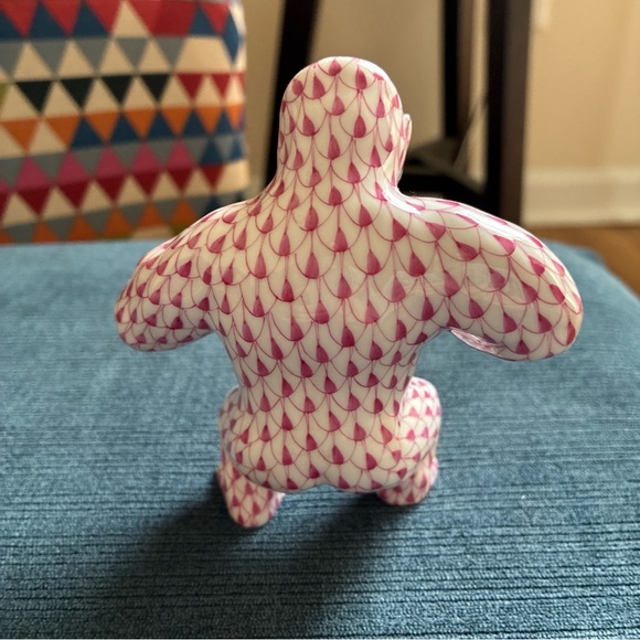 Herend gorilla fishnet raspberry pink 5463 - Picture 3 of 7